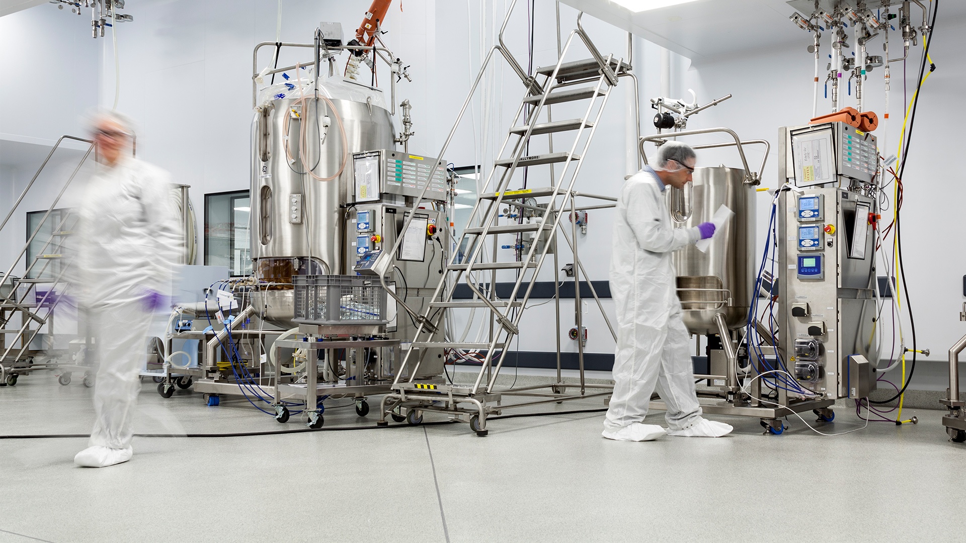 Sterile filter elements for manufacturers of food, beverage and pharmaceutical process equipment